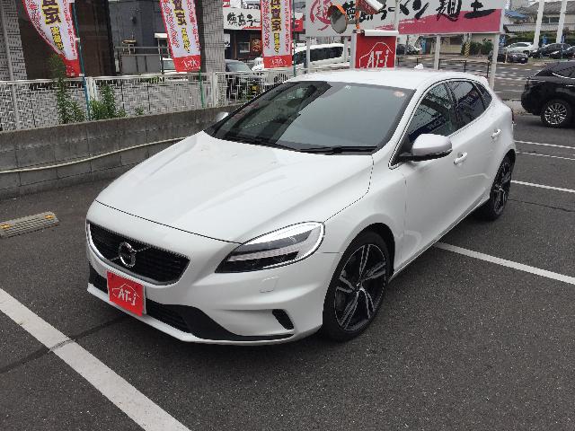 ボルボ V40 D4 Rデザイン ポールスター エディション ディーゼルターボ